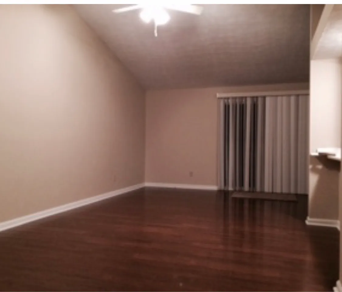 Building Photo - 8416 Mayerling Dr