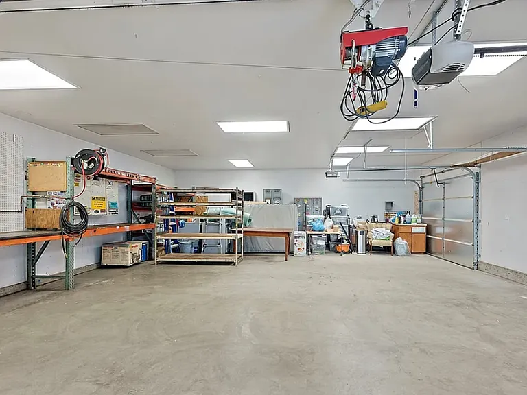 7640 Yakima Ave — Photo 26