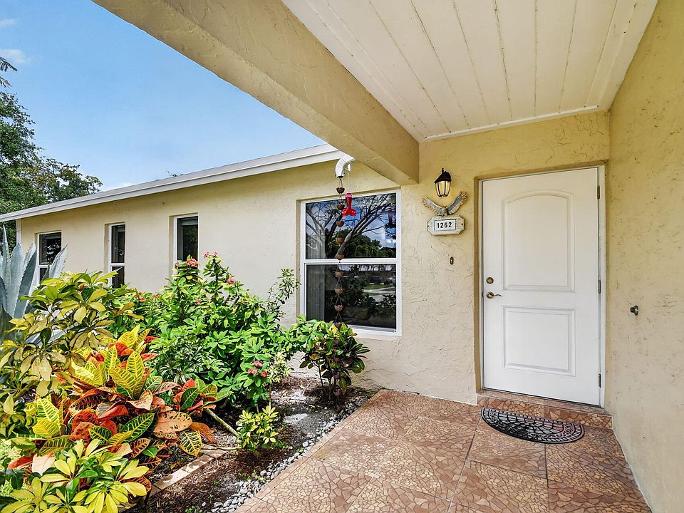 1st image of 1262 Essex Drive