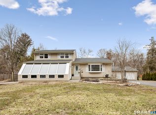 5 Burnham St, Berlin, CT 06037