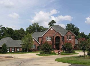 2 Stonegate Cir, Texarkana, TX 75503