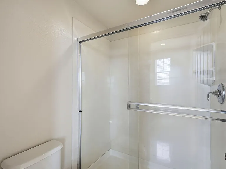 5206 Fioli Loop — Photo 4