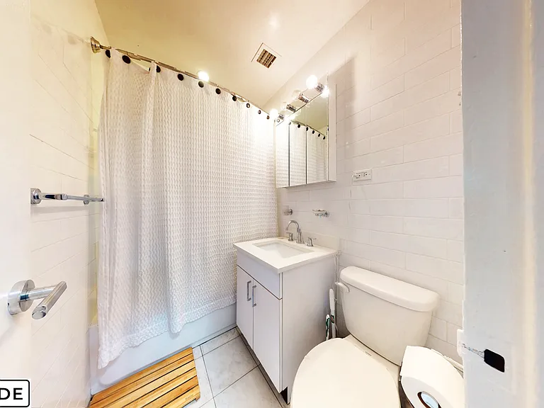 405 E 56th St #1-A — Photo 6
