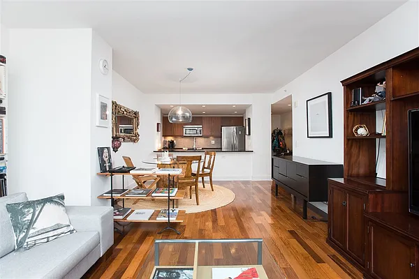 Sold by Trump International Realty | media 4