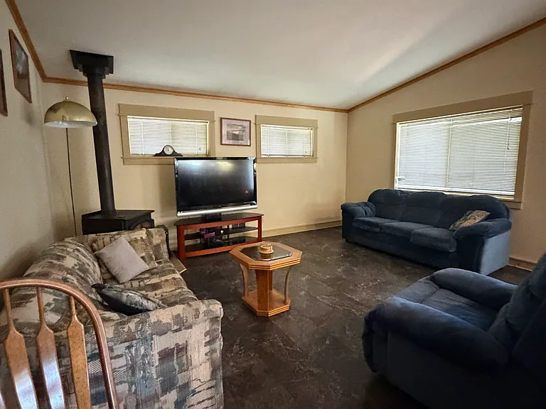 332 Washburn Cir — Photo 7