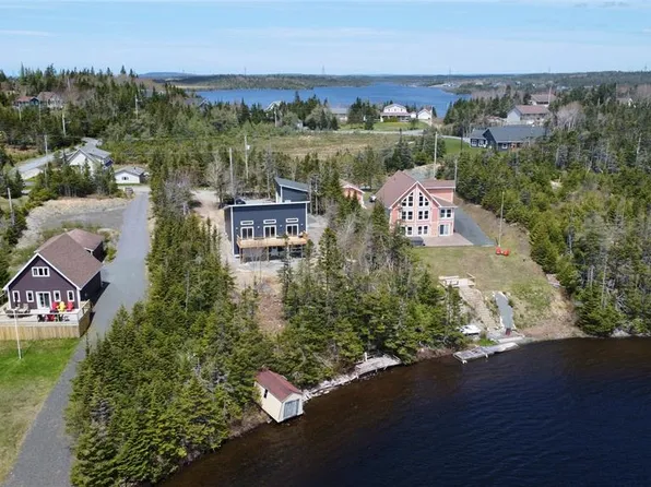 52 Little Goose Drive, Whitbourne, NL A0B3K0