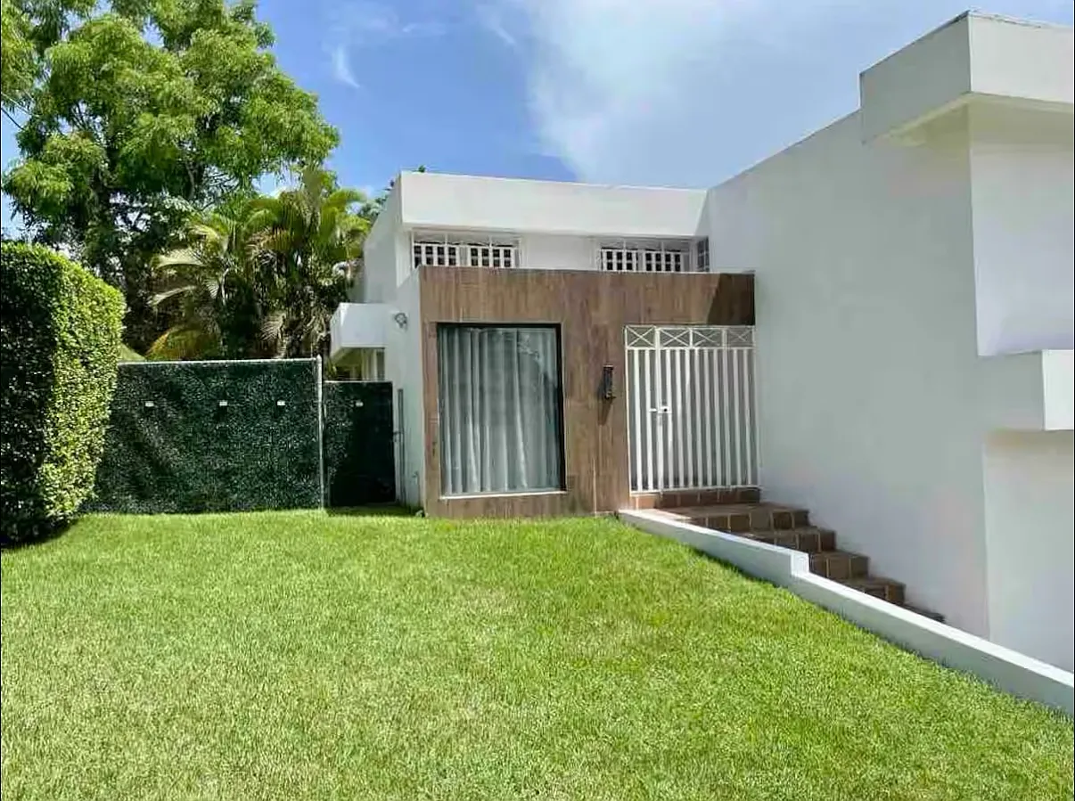 3 bed, $2,400 — Photo 3