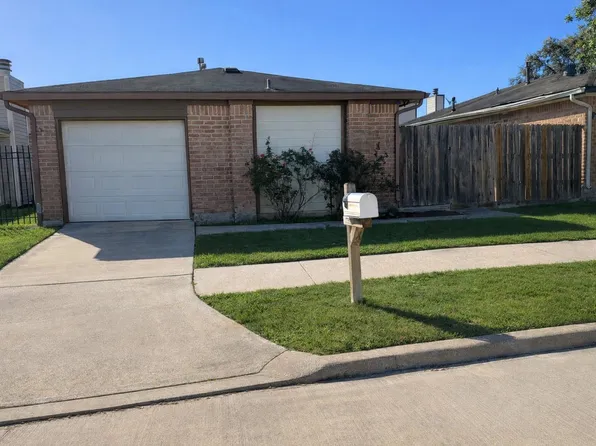 7855 Greenedge Dr, Houston, TX 77040