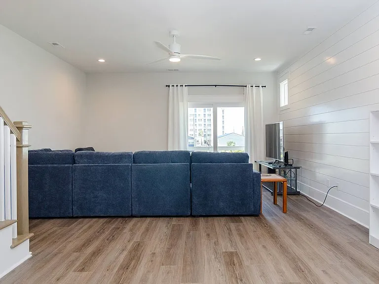 902 2nd St S #2 — Photo 10