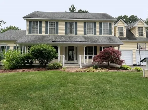 8 Winding Road, Bedford, NH 03110