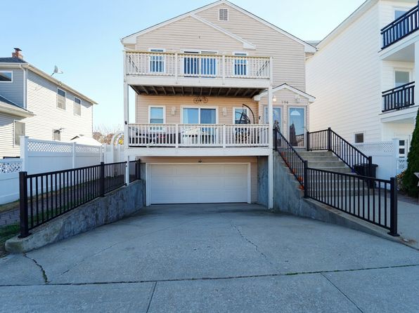 556 E Harrison St FLOOR 2