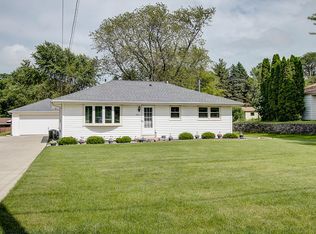 8549 County Road V, Caledonia, WI 53108