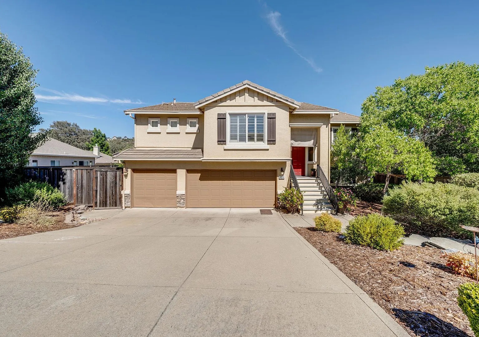 Spacious El Dorado Hills Home with 3-Car Garage, Solar, and Greenbelt Views! — Photo 1