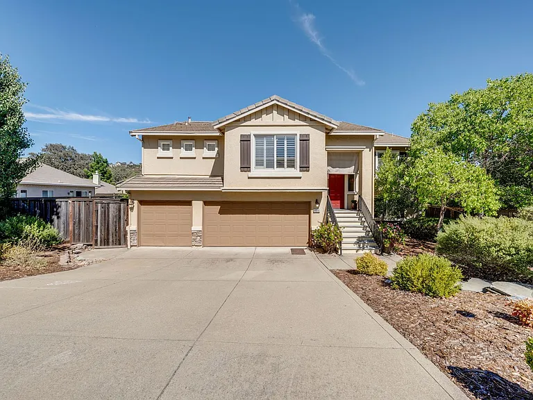 4011 Prairie Falcon Dr — Photo 1