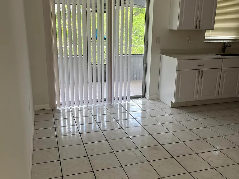 8956 SE 65th Way — Photo 9