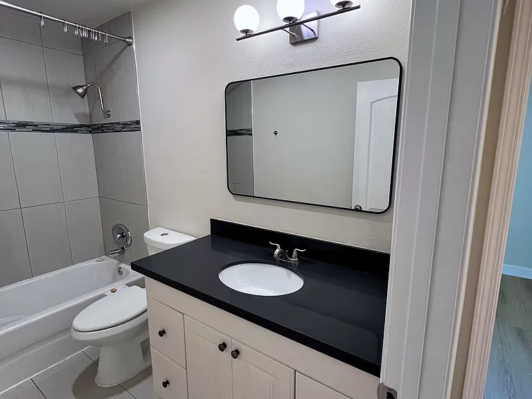 4231 Lowell St #12 — Photo 22