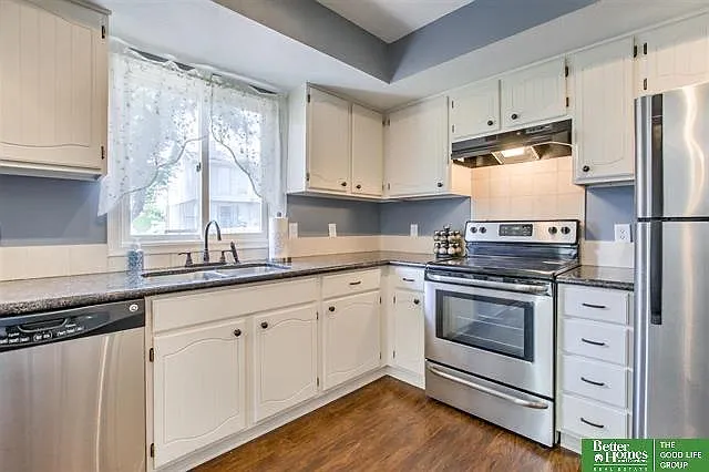 12073 Burdette Cir — Photo 11