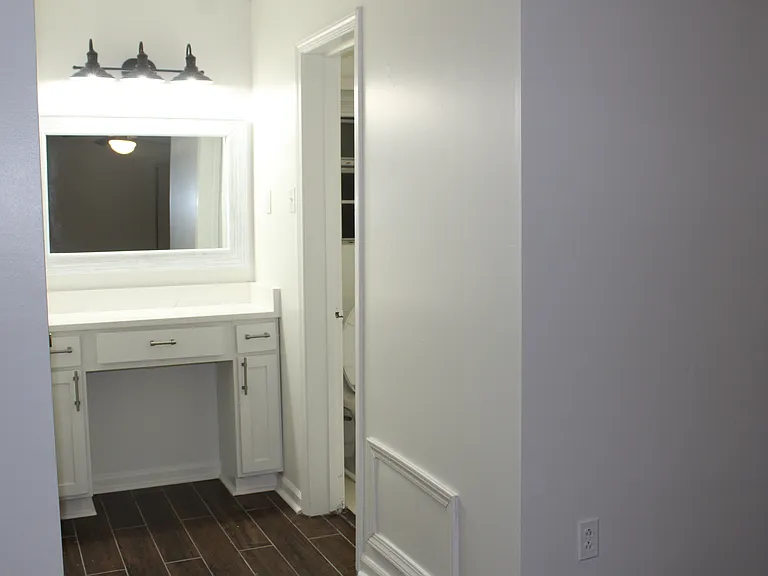 Shillingford Dr — Photo 12