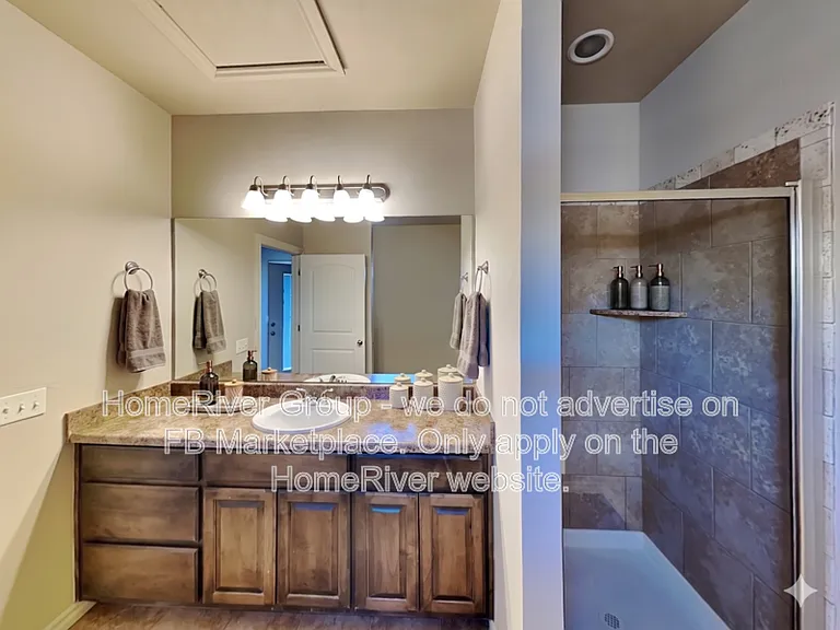 921 SW 92nd St — Photo 5
