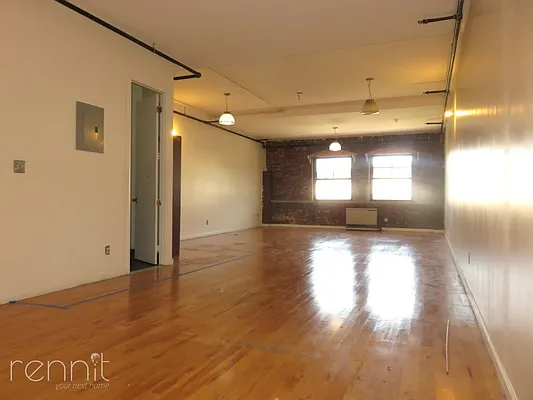 Rented by Rennit Inc. | media 21