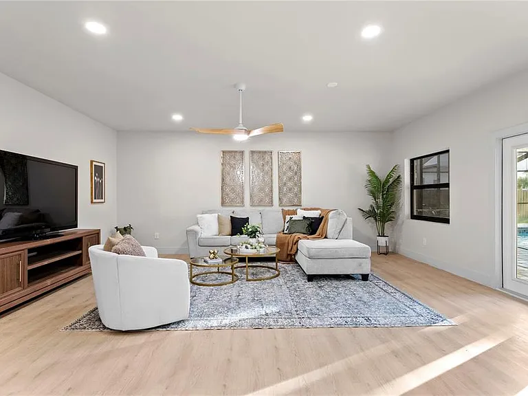 4504 W Lamb Ave — Photo 28