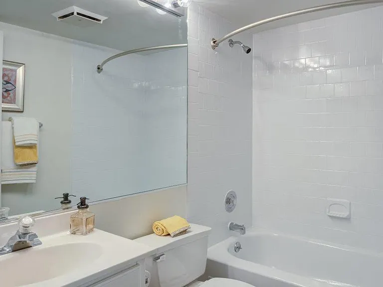 Eagles Crest Apartment Homes — Photo 11