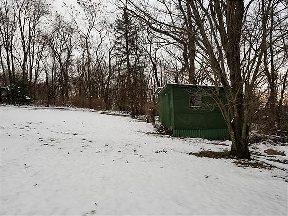 5th image of 204 Caroline St
