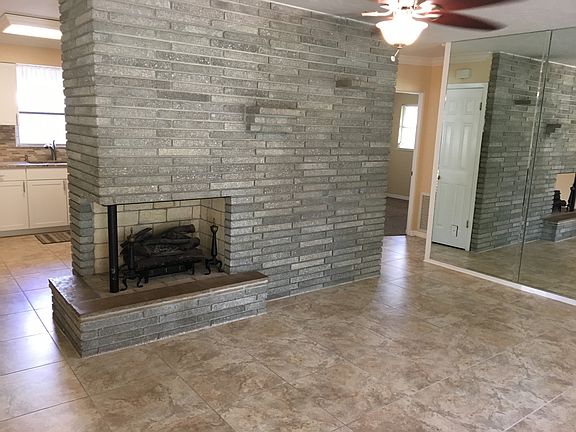 2nd image of 3355 Melody Ln
