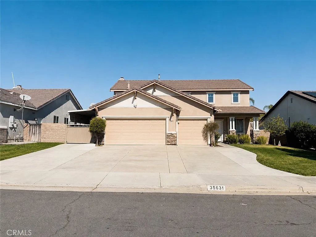 4 bed, 2565 sqft, $3,400 — Photo 1