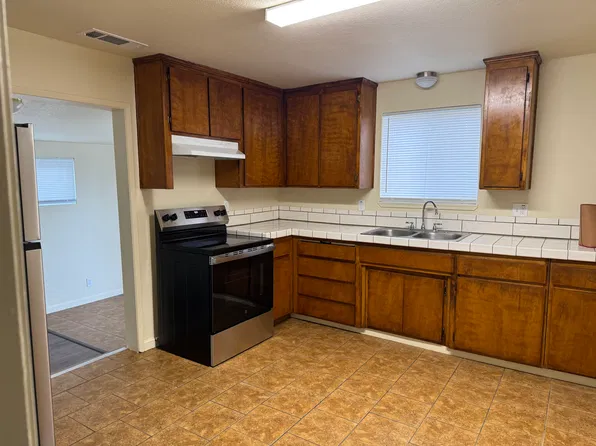 1346 1/2 P St, Newman, CA 95360