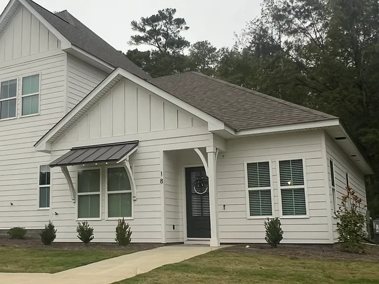 630 Village Dr #18 — Photo 2