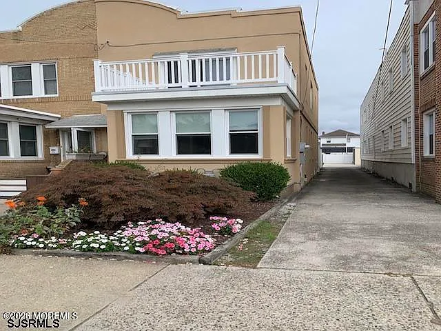 11 N New Haven Ave