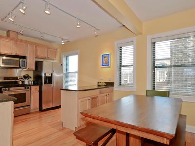 1538 W Thorndale Ave, Chicago, IL, 60660