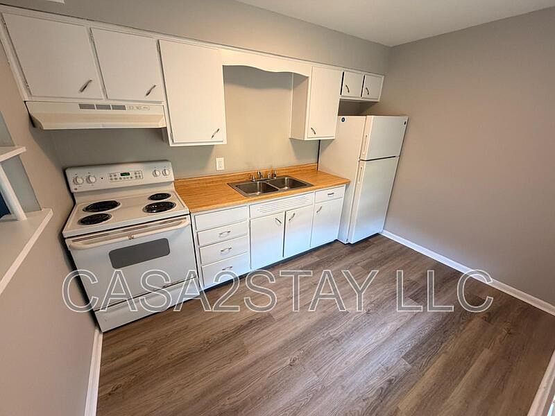 1st image of 1730 Tempest Way #14