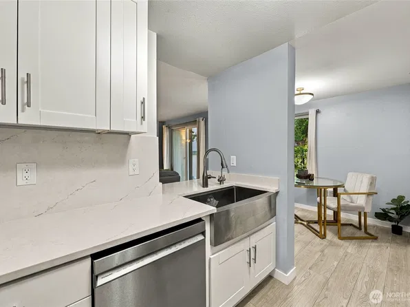 431 S 325th Place #W2, Federal Way, WA 98003