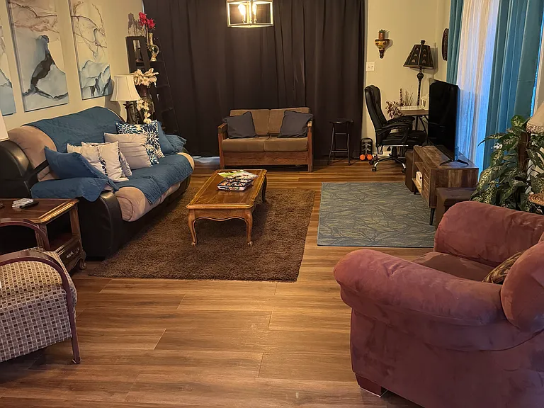 4715 Sherman Rd — Photo 28