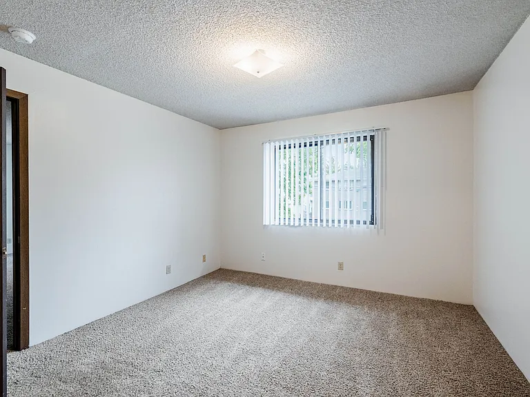 1528 C St #5 — Photo 12