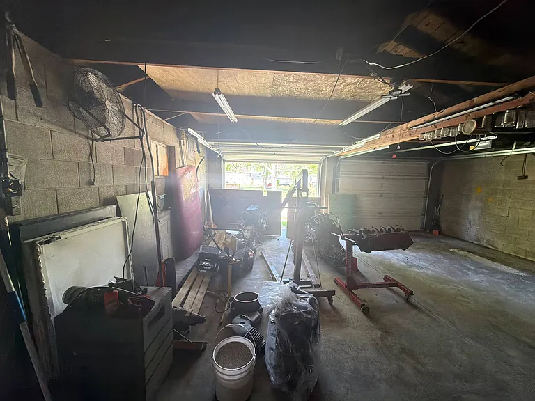 2217 W Wiswall St — Photo 11