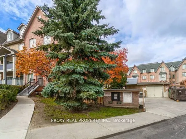 75 Weldrick Rd E Unit 829, Richmond Hill, ON L4C 0H9