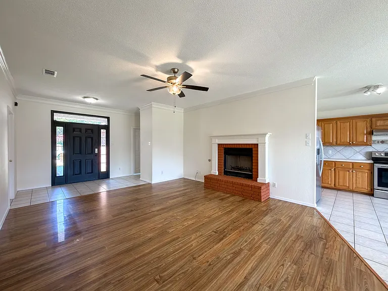 6429 Galven Way — Photo 4