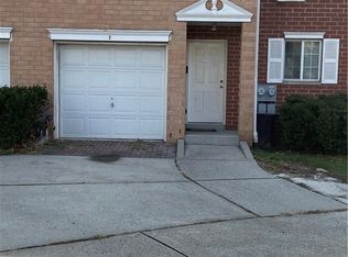 7 McFadden Cir, Yonkers, NY 10701