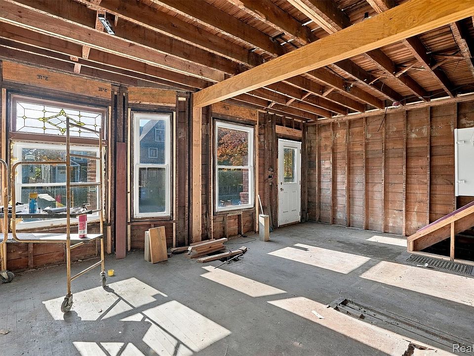 247 Horton St, photo 4