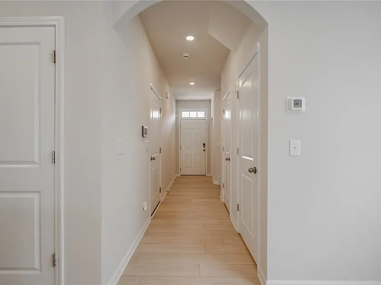 14 Loebner Ln — Photo 16