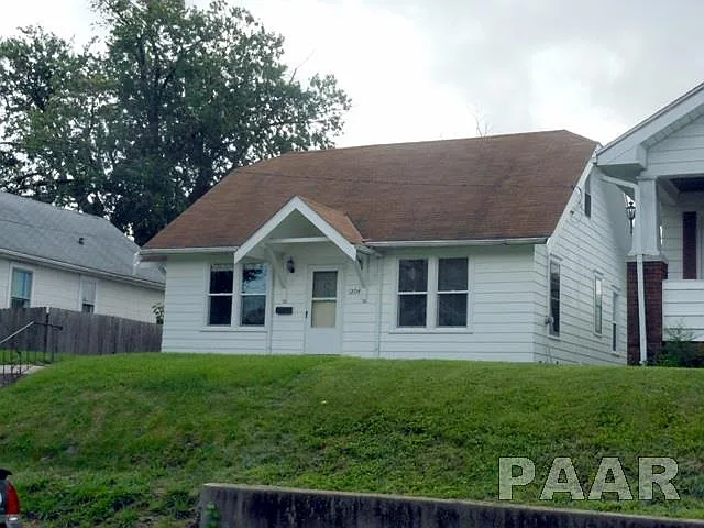 1204 E Virginia Ave photo 1