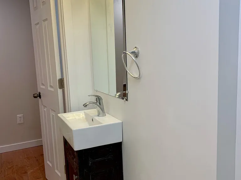 5925 Walnut St #4 — Photo 22