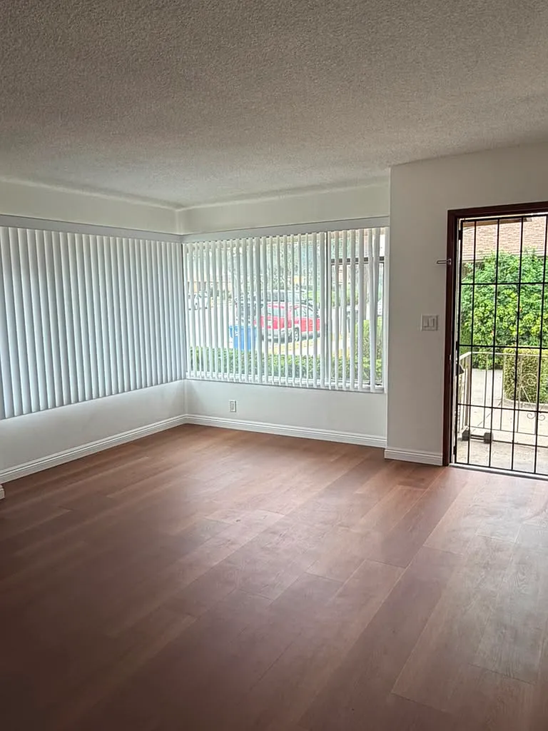 2 bed, $1,950 — Photo 4