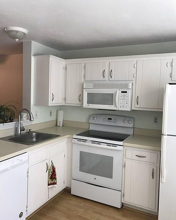 2nd image of 58 Key St #38