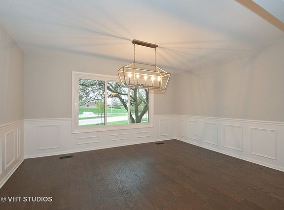 5th image of 2232 Valencia Dr