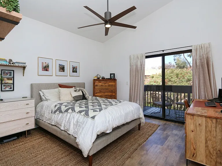 1680 N Coast Hwy — Photo 14