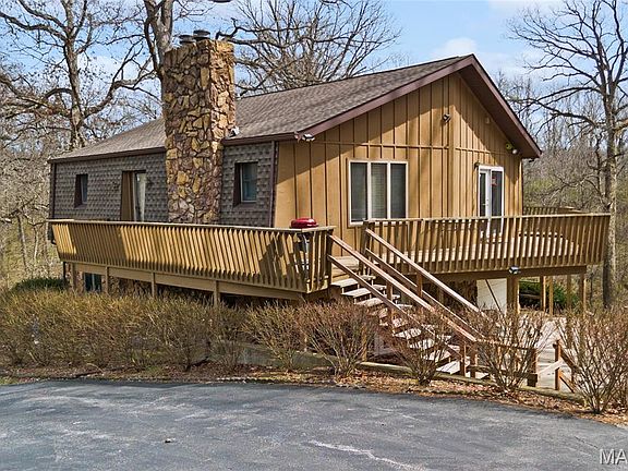 4th image of 24 Burcham Dr